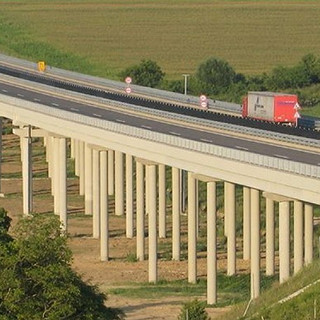 M60-122-Vasas-Belvárdi vízfolyás és 57102 út feletti híd (VD-070).jpg