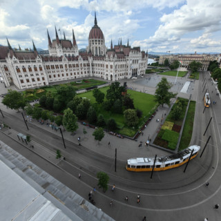 Budapest,_Kossuth_Lajos_tér,_Országház,_Parlament,_14.jpg